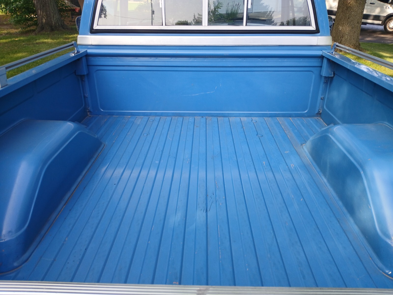 1985 Chevrolet 1/2 Ton Pickup - photo 4