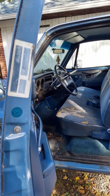 1985 Chevrolet C-10 Blue - photo 3