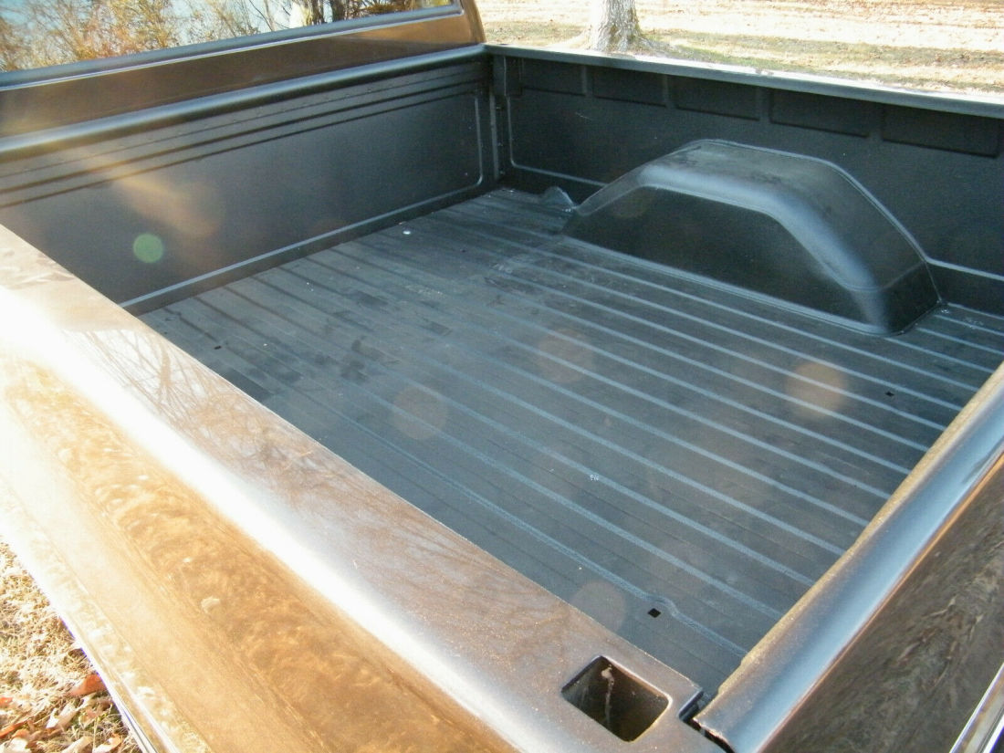 1985 Chevrolet C-10 - photo 8