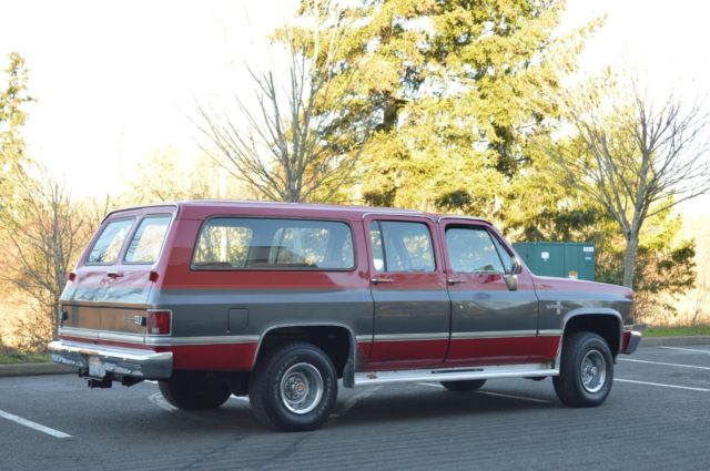 1985 Chevrolet Suburban - photo 11
