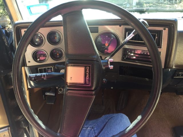 1985 Chevrolet Suburban K2500 - photo 6