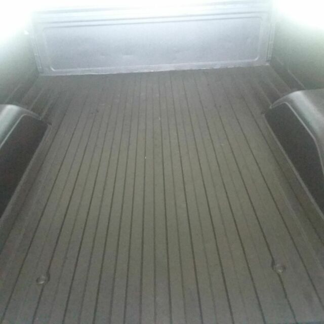 1985 Chevrolet C-10 New paint, bedliner & interior - photo 10