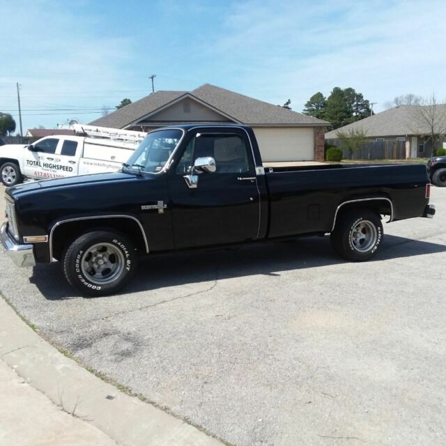 1985 Chevrolet C-10 New paint, bedliner & interior - photo 7