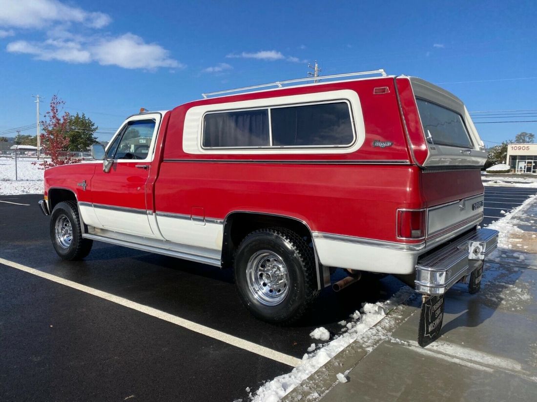 1985 Chevrolet C/K Pickup 2500 ONLY 39,225 ACTUAL MILES ONE FAMILY OWNED K20 4X4 - photo 3