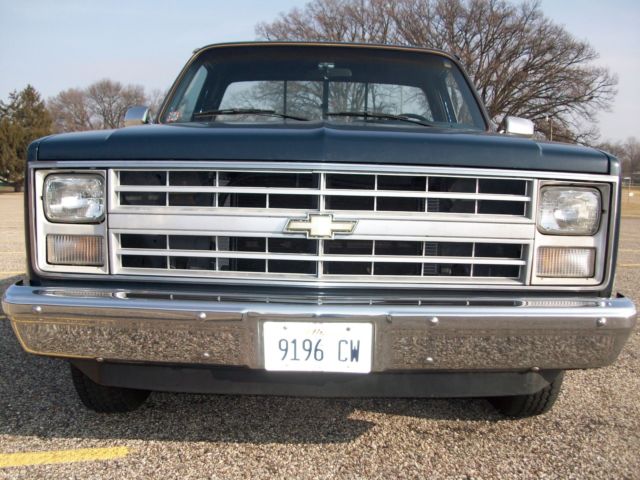 1985 Chevrolet C/K Pickup 1500 Scottsdale - photo 3
