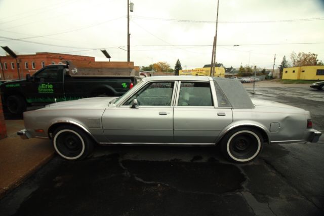 1985 Chrysler Fifth Avenue - photo 11