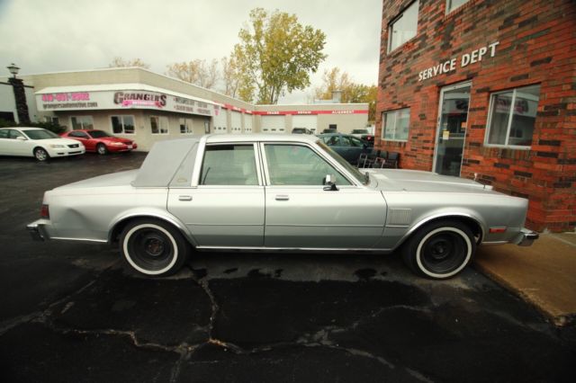 1985 Chrysler Fifth Avenue - photo 5