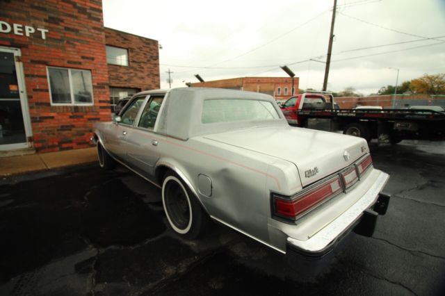 1985 Chrysler Fifth Avenue - photo 9