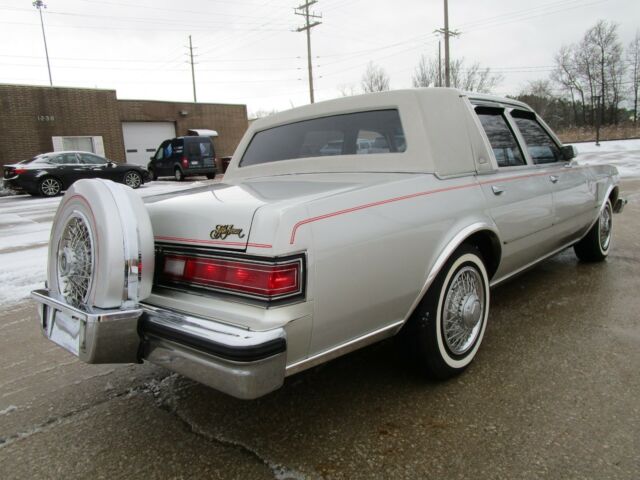 1985 Chrysler Fifth Avenue NO RESERVE AUCTION - LAST HIGHEST BIDDER WINS CAR! - photo 6