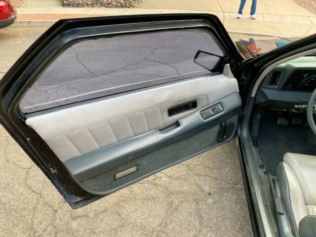 1985 Chrysler Laser XE - photo 12