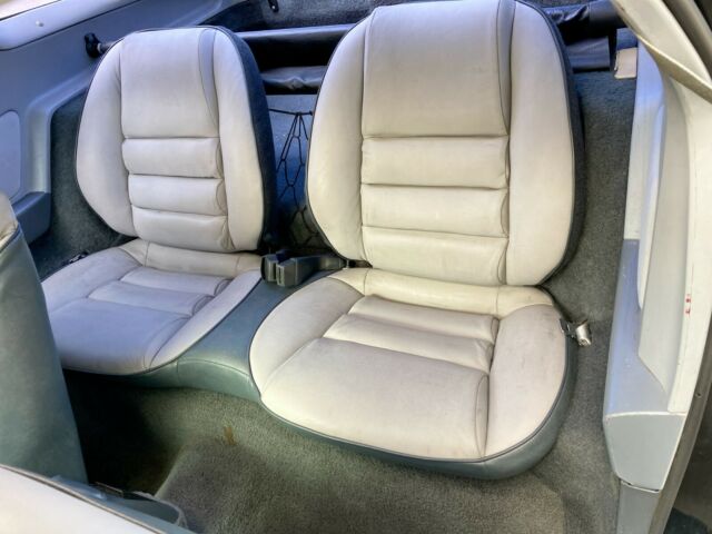 1985 Chrysler Laser XE - photo 8