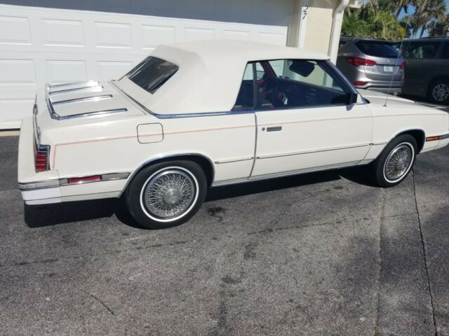 1985 Chrysler Le Baron 2dr Convertible Automatic 3-Speed FWD I4 2.6L 1985 Chrysler LeBaron convertible