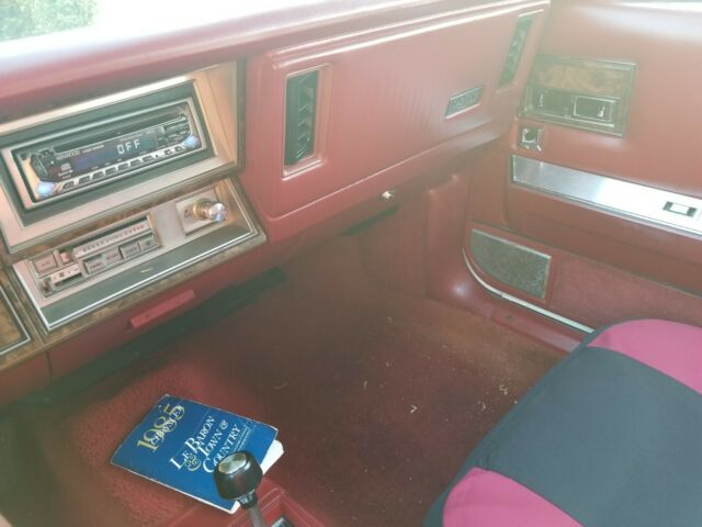 1985 Chrysler LeBaron convertible - photo 10