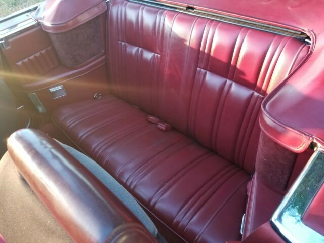 1985 Chrysler LeBaron convertible - photo 3
