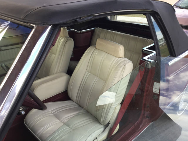 1985 Chrysler LeBaron Base Convertible 2-Door - photo 10