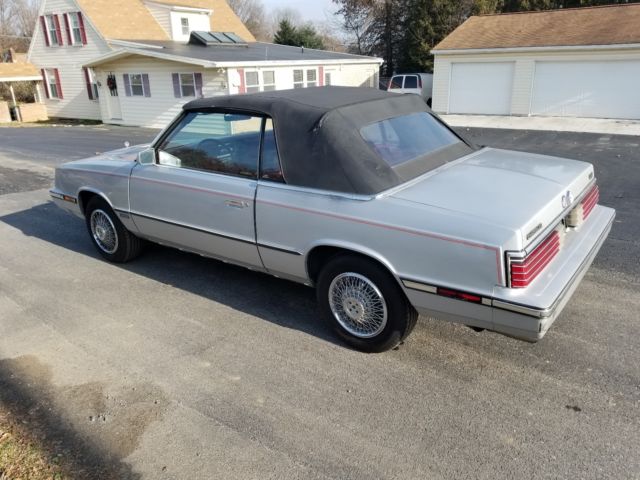 1985 Chrysler LeBaron Convertible - photo 4