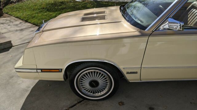 1985 Chrysler LeBaron Mark Cross package - photo 4