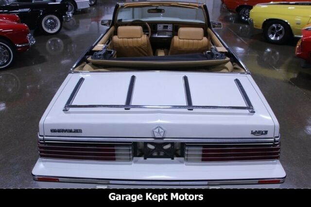 1985 Chrysler LeBaron Town & Country Convertible - photo 9