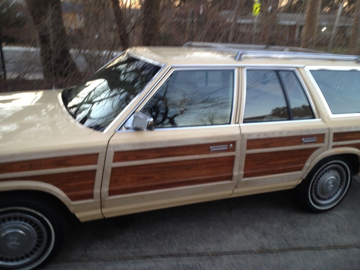 1985 Chrysler LeBaron - photo 2