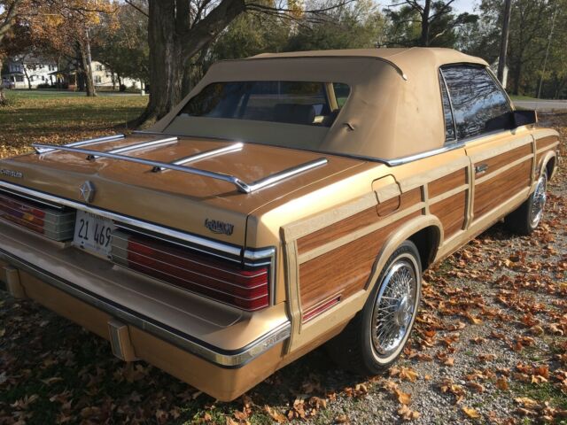 1985 Chrysler LeBaron Woody - photo 4