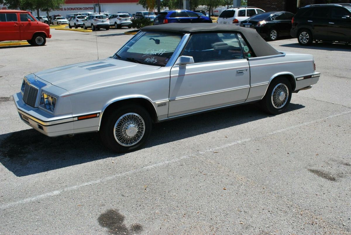 1985 Chrysler LeBaron - photo 2