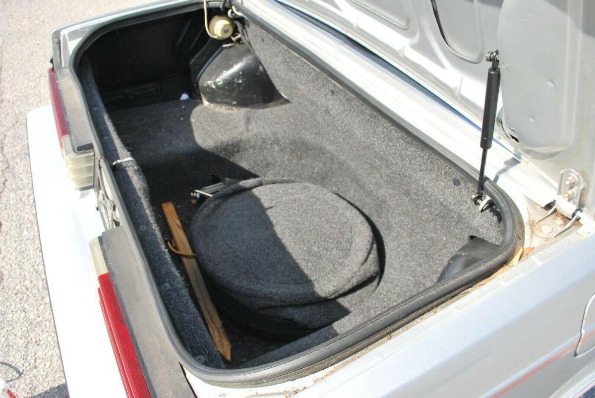 1985 Chrysler LeBaron - photo 8