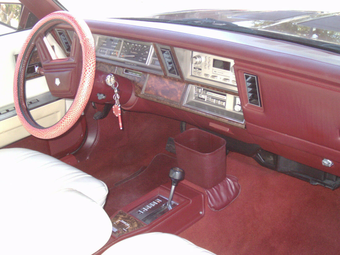 1985 Chrysler LeBaron - photo 3