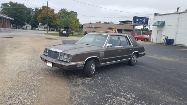 1985 Chrysler New Yorker, a Clean "old school" luxury sedan that talks to you! 1985 Chrysler New Yorker Sedan