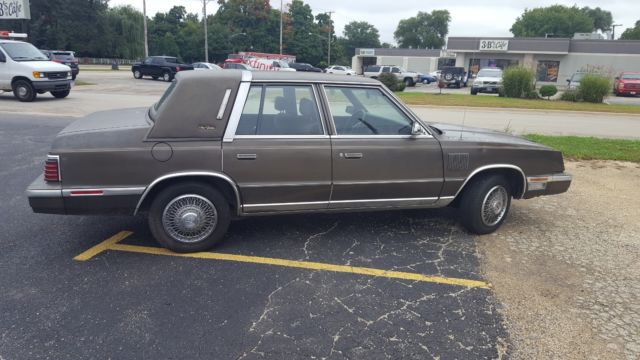 1985 Chrysler New Yorker Sedan - photo 3