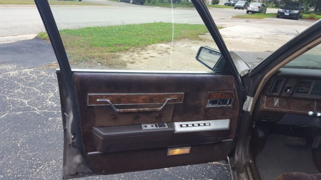 1985 Chrysler New Yorker Sedan - photo 5