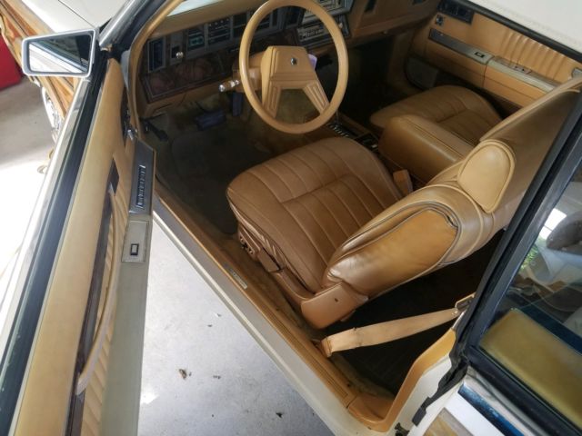 1985 Chrysler Town & Country Wood side - photo 7