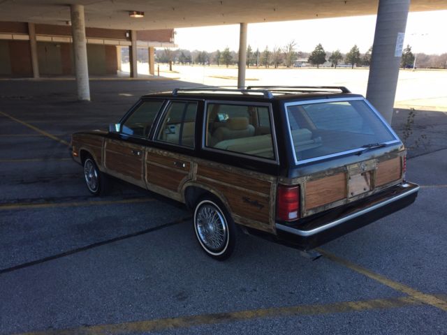 1985 Chrysler Town & Country - photo 11