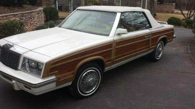 1985 Chrysler Town & Country wood - photo 2