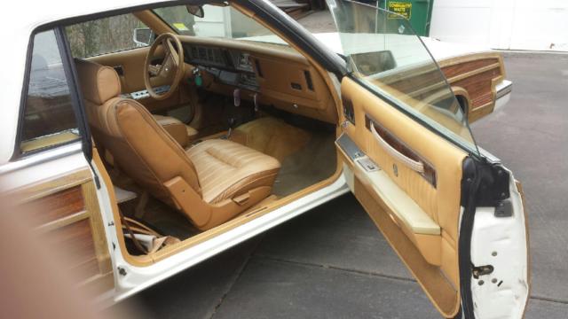 1985 Chrysler Town & Country wood - photo 3