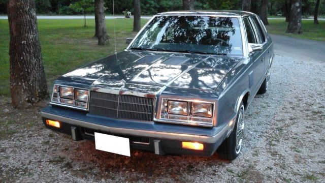 1985 Chrysler New Yorker - photo 2