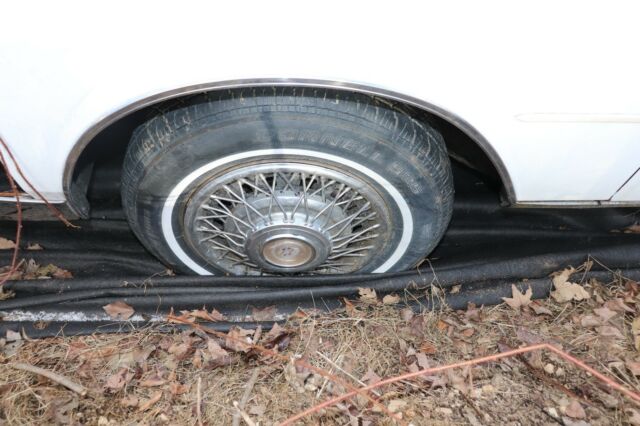 1985 Cadillac Seville - photo 2