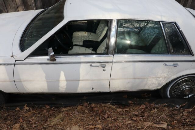 1985 Cadillac Seville - photo 3