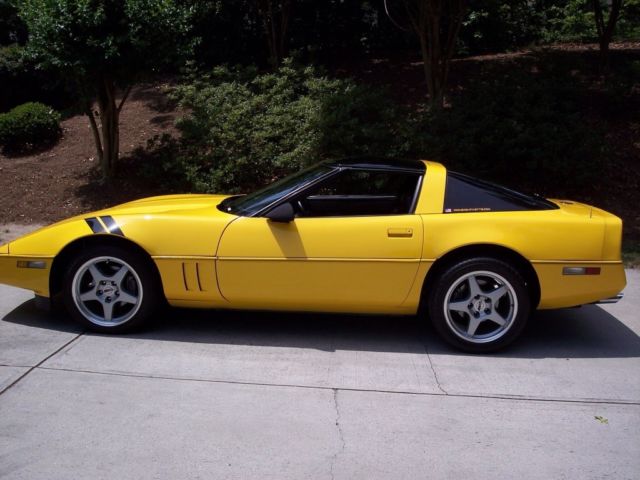 1985 Chevrolet Corvette Yellow - photo 2