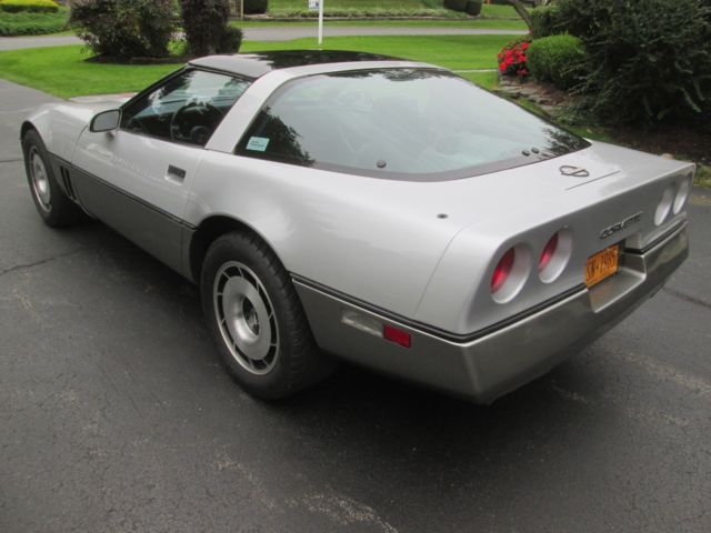 1985 Chevrolet Corvette - photo 2