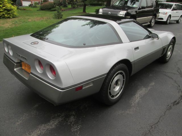 1985 Chevrolet Corvette - photo 3