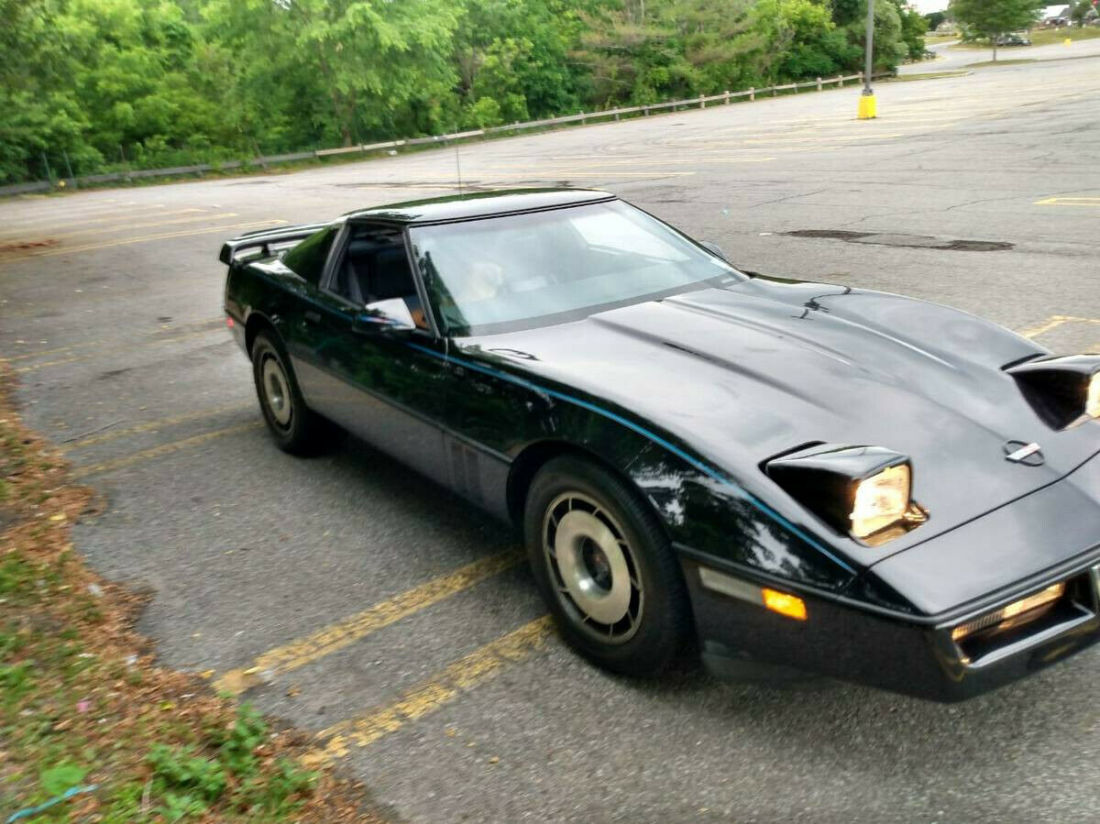 1985 Chevrolet Corvette - photo 2