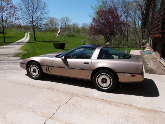 1985 Chevrolet Corvette - photo 2