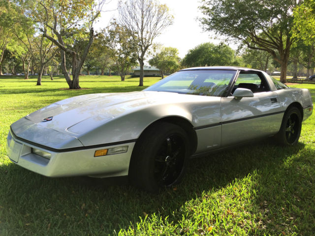 1985 Chevrolet Corvette C4 - photo 2