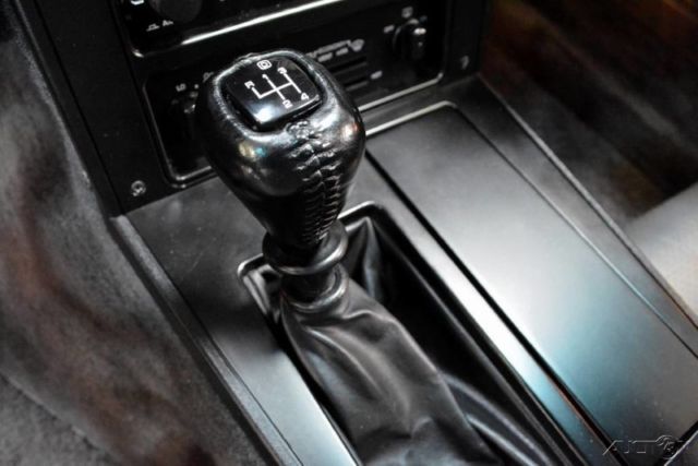 1985 Chevrolet Corvette - photo 12
