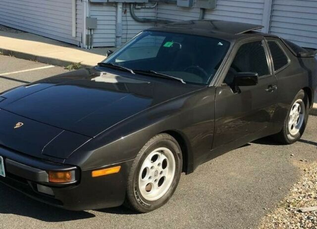 1985 Coupe ZERO RUST 1985 Porsche 944