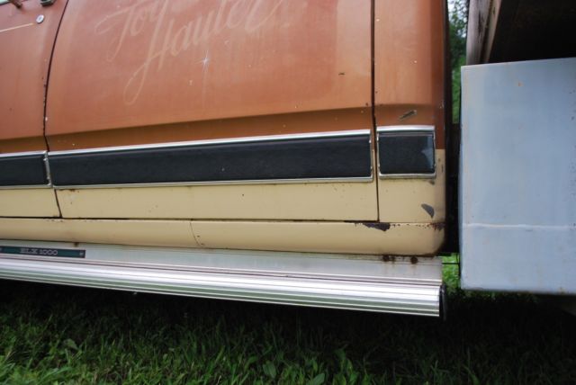 1985 Dodge Ram 3500 - photo 12