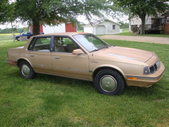 1985 Oldsmobile Ciera LS - photo 3