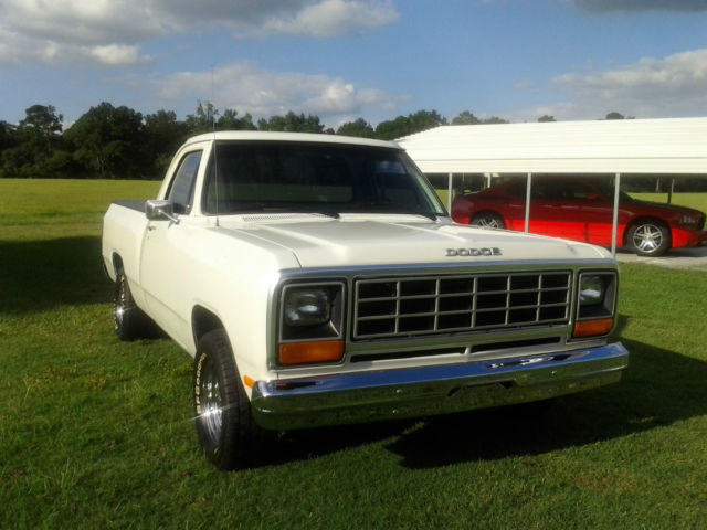 1985 Dodge Other Pickups Base Standard Cab Pickup 2-Door - photo 2