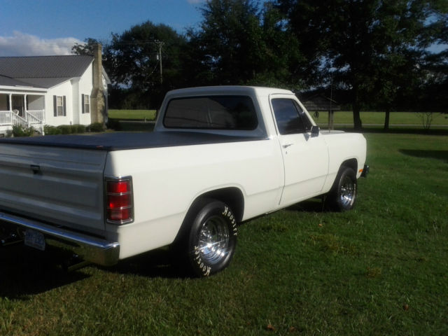 1985 Dodge Other Pickups Base Standard Cab Pickup 2-Door - photo 3