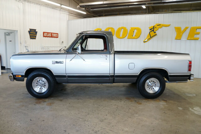 1985 Dodge Other Pickups Royal SE - photo 3